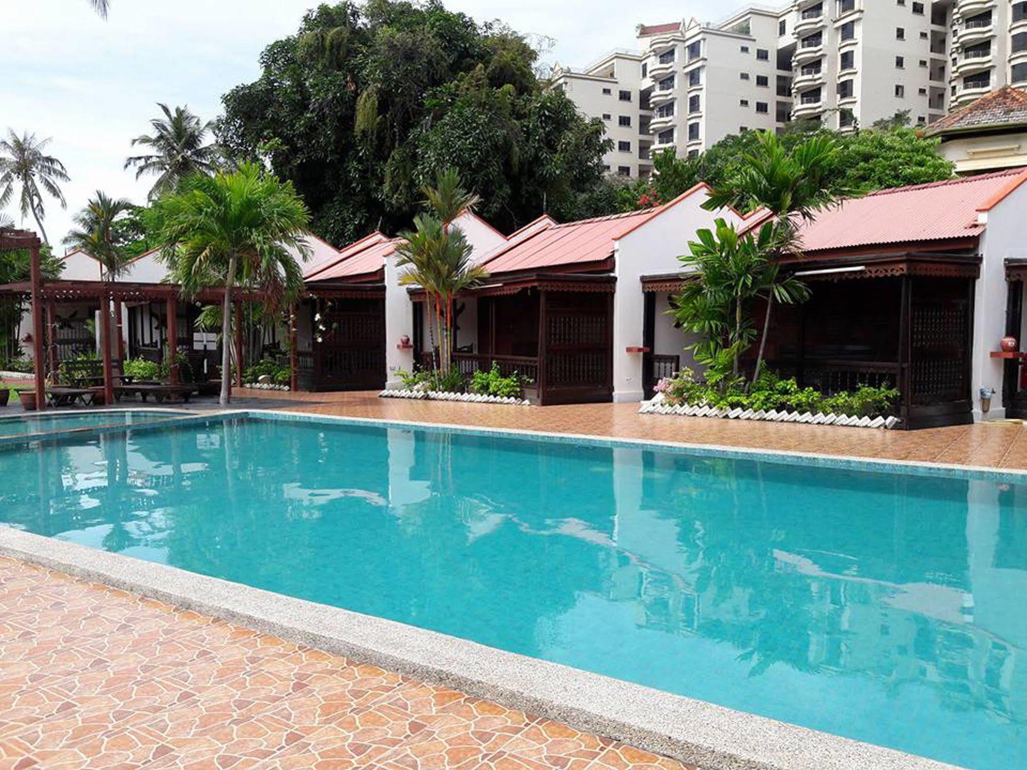 Shah'S Beach Resort Melaka Exterior foto